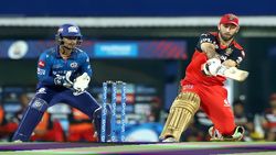 IPL 2021: ആര്‍സിബിയില്‍ മാക്‌സ്‌വെല്ലിന് രണ്ട് റോളുണ്ട്, കോലിക്ക് അക്കാര്യം ഉപകാരപ്പെടുമെന്ന് കോച്ച്