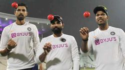 കോലി പേസര്‍മാരുടെ ക്യാപ്റ്റന്‍, ധോണിയേക്കാള്‍ മുന്നില്‍! ഷമിയും ഉമേഷും കസറി