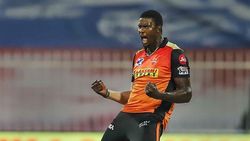 IPL 2021: ദുരന്തമാവുന്ന ഹൈദരാബാദ്, ടീമിനെ രക്ഷിക്കാന്‍ ആരുണ്ട്? ഈ മൂന്ന് പേര്‍ക്ക് സാധിച്ചേക്കും