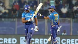 IPL 2021: ധോണിപ്പടയെ വീഴ്ത്തി രോഹിത് പട, പൊള്ളാര്‍ഡിന്റെ 'വണ്‍മാന്‍ ഷോ', റെക്കോഡുകളറിയാം