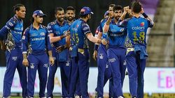 IPL 2022: മുംബൈ ആരെയൊക്കെ നിലനിര്‍ത്തും? മൂന്ന് താരങ്ങളെ നിര്‍ദേശിച്ച് ആകാശ് ചോപ്ര