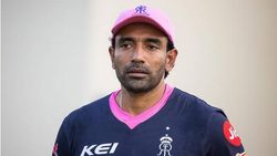 'ധോണി ഓടിയെത്തി ശ്രീയെ തള്ളിയിട്ട് പോയി പന്തെറിയൂ ബ്രോ എന്ന് പറഞ്ഞു', ഓര്‍മ പങ്കുവെച്ച് ഉത്തപ്പ