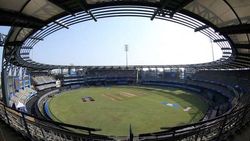 IPL 2021: ഇന്ത്യയില്‍ നടത്തിയത് വലിയ അബദ്ധം! യുഎഇയായിരുന്നു ഉചിതമെന്നു മുന്‍ ഇംഗ്ലണ്ട് ക്യാപ്റ്റന്‍