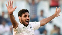 WTC: അവന്‍ അദ്ഭുതങ്ങള്‍ കാണിക്കും! ഇംഗ്ലണ്ടിനെതിരേ ഭുവിയെ ഇന്ത്യ കളിപ്പിക്കണമെന്നു ഹുസൈന്‍