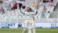 കോണ്‍വെ നിസാരനല്ല, ഗാംഗുലിയുടെ 25 വര്‍ഷം പഴക്കമുള്ള റെക്കോഡ് തകര്‍ത്തു, ലോര്‍ഡ്‌സില്‍ ചരിത്രനേട്ടം