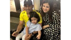 ഇന്‍സ്റ്റഗ്രാമില്‍ ധോണിയുടെ ഫോളോവേഴ്‌സ് 33 മില്ല്യണ്‍, അദ്ദേഹം പിന്തുടരുന്നത് നാലു പേരെ മാത്രം!