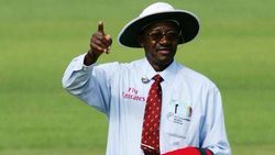 'ഇവര്‍ വെറുക്കപ്പെട്ടവര്‍', അന്താരാഷ്ട്ര ക്രിക്കറ്റില്‍ ഏറ്റവും വിമര്‍ശനം നേരിട്ട അഞ്ച് അംപയര്‍മാരിതാ