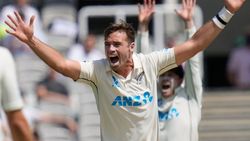 NZ vs ENG : ഒന്നാം ടെസ്റ്റ്: സൗത്തിക്ക് ആറ് വിക്കറ്റ്, ഇംഗ്ലണ്ട് 275ന് പുറത്ത്, ന്യൂസീലന്‍ഡ് മികച്ച ലീഡിലേക്ക്