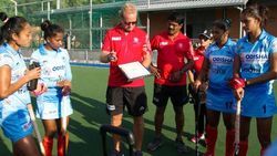 Olympics 2021: മോശം തീരുമാനങ്ങള്‍, ദയനീയ പ്രകടനങ്ങള്‍- കലിപ്പില്‍ ഇന്ത്യന്‍ വനിതാ ഹോക്കി കോച്ച്