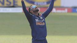 IND vs SL: 'ധവാന്റെയും സഞ്ജുവിന്റെയും കരിയര്‍ തകര്‍ത്തു', ക്രുണാലിനെ 'പൊങ്കാലയിട്ട്' ആരാധകര്‍