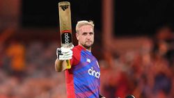 ENG-PAK T20: ഇംഗ്ലണ്ടിന്റെ അതിവേഗ സെഞ്ച്വറിക്കാരനായി ലിവിങ്‌സ്റ്റണ്‍, ബാബറിനും നേട്ടം, റെക്കോഡ്