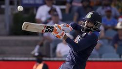 IND vs SL: എട്ടാം നമ്പറില്‍ ബാറ്റിങ്ങിനിറങ്ങി ഉയര്‍ന്ന സ്‌കോര്‍, ഇന്ത്യയുടെ ടോപ് ഫോറിനെ പരിചയപ്പെടാം