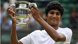 വിംബിള്‍ഡണ്‍ ജൂനിയര്‍ കിരീടം ഇന്ത്യന്‍ വംശജന്, താരമായി 17കാരന്‍ സമീര്‍ ബാനര്‍ജി