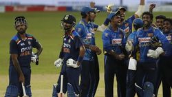 വിക്കറ്റ് ആഘോഷിച്ച ലങ്കന്‍ താരങ്ങളും പുറത്തായെന്ന് കരുതിയ സൂര്യകുമാറും ചമ്മി; അമളി പറ്റിയത് ഇങ്ങനെ!