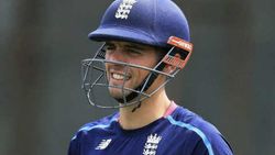 INDvENG: കുക്കിന് ഇനിയും ഓപ്പണ്‍ ചെയ്യാം! ഇംഗ്ലണ്ടിനു അതാണ് നല്ലത്- കളിയാക്കി മുന്‍ ക്യാപ്റ്റന്‍