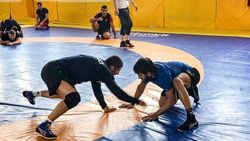 Olympcis 2021: റഫറിയെ കയ്യേറ്റം ചെയ്തു, ദീപക് പൂനിയുടെ പരിശീലകന് ടോക്കിയോയില്‍ വിലക്ക്