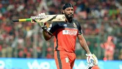 IPL 2021: ആര്‍സിബി എന്തിന് ഈ 10 പേരെ ഒഴിവാക്കി? ടീം കൈവിട്ടുകളഞ്ഞ സൂപ്പര്‍ താരങ്ങളിതാ