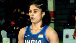 വിനേഷ് ഫോഗട്ടിനെതിരേ അച്ചടക്ക നടപടി, താല്‍ക്കാലികമായി സസ്‌പെന്‍ഡ് ചെയ്ത് ഡബ്ല്യുഎഫ്‌ഐ