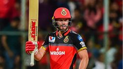 IPL 2021: വിജയ വഴിയില്‍ തിരിച്ചുവരണോ? ഈ മൂന്ന് മാറ്റങ്ങള്‍ ആര്‍സിബിക്ക് അനിവാര്യം