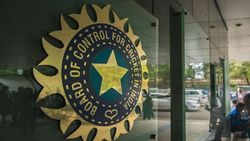 IPL 2021: നിയന്ത്രണങ്ങള്‍ കടുപ്പിച്ച് ബിസിസിഐ, താരങ്ങള്‍ 'വീര്‍പ്പുമുട്ടും', നിരീക്ഷിക്കാന്‍ സംഘം