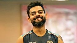 കോലി തീരുമാനിക്കട്ടെ, എത്ര കാലം നയിക്കണമെന്ന്!- മുന്‍ താരം പറയുന്നു