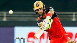 IPL 2021: ഈ മാക്‌സ്വെല്ലിനെക്കൊണ്ട് തോറ്റു, തുടരെ രണ്ടാം ഫിഫ്റ്റി- ഒപ്പം വമ്പന്‍ നാഴികക്കല്ലും