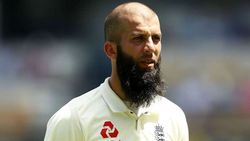 ടെസ്റ്റ് ക്രിക്കറ്റില്‍ നിന്ന് വിരമിക്കല്‍ പ്രഖ്യാപിച്ച് മോയിന്‍ അലി, പരിമിത ഓവറില്‍ തുടരും