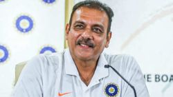 T20 World cup: കപ്പടിക്കണം, പടിയിറങ്ങണം- അവസാന ദൗത്യത്തിനു ശാസ്ത്രിയെത്തി