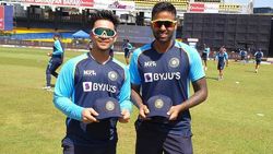 IPL 2021: ഇന്ത്യന്‍ ടീമിലെത്തിയത് സൂര്യയുടെയും ഇഷാന്റെയും മോശം ഫോമിന് കാരണം! - ഗവാസ്‌കര്‍