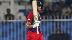 T20 World Cup: ബട്‌ലറിന് വെടിക്കെട്ട് സെഞ്ച്വറി, ലങ്കയും കടന്ന് ഇംഗ്ലണ്ട് സെമിക്കരികെ