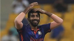 'ഫാസ്റ്റ് ബൗളര്‍മാര്‍ക്ക് ക്യാപ്റ്റനാവാന്‍ പാടില്ലേ?', ബുംറയെ ഇന്ത്യ ക്യാപ്റ്റനാക്കണമെന്ന് നെഹ്‌റ