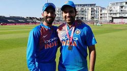 രോഹിത് നിങ്ങള്‍ കരുതുന്നതിലുമപ്പുറം!- ക്യാപ്റ്റനെന്നാല്‍ ഇതാണ്, വാനോളം പുകഴ്ത്തി കാര്‍ത്തിക്