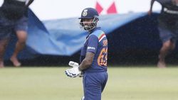 T20 World Cup 2021: 'സൂര്യകുമാര്‍ ഫിറ്റാണെങ്കില്‍ ടീമില്‍ ഉള്‍പ്പെടുത്തണം' - അജിത്ത് അഗാര്‍ക്കര്‍