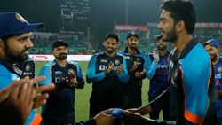 IND vs NZ: ഹാര്‍ദിക്കിന്റെ പകരക്കാരനാവാന്‍ വെങ്കി, ആദ്യ കളിയില്‍ തന്നെ ഇന്ത്യന്‍ അരങ്ങേറ്റം