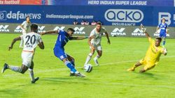 ISL 2021-22: ചെന്നൈയും ഈസ്റ്റ് ബംഗാളും ഒപ്പത്തിനൊപ്പം, ഗോള്‍രഹിത സമനില