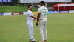 വെളിച്ചക്കുറവ് വില്ലനായി, സൗത്താഫ്രിക്കയ്‌ക്കെതിരേ സമനില സമ്മതിച്ച് ഇന്ത്യ- വിഹാരി കസറി