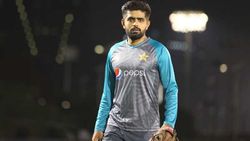 ചേട്ടന്‍മാരുടെ വഴിയെ അനുജന്‍മാരും- ഇന്ത്യയെ തുരത്തിയ പാക് ടീമിനെ പ്രശംസിച്ച് ബാബര്‍