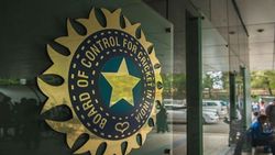 IPL 2022: ഒമിക്രോണ്‍ വ്യാപനം ഉണ്ടായാല്‍ എന്ത് ചെയ്യും? മാസ്റ്റര്‍ പ്ലാനുമായി ബിസിസിഐ