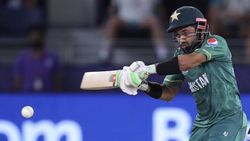 ചരിത്രം കുറിച്ച് റിസ്വാന്‍, ഒരു കലണ്ടര്‍ വര്‍ഷം 2000 ടി20 റണ്‍സ് നേടുന്ന ആദ്യ താരം