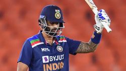 IND vs IRE: മടങ്ങിവരവില്‍ സൂര്യകുമാര്‍ ഗോള്‍ഡന്‍ ഡെക്ക്, യുവരാജിനെ മറികടന്ന് ഇഷാന്‍