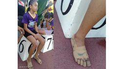 ട്രാക്കിലെ വിസ്മയമായി 11കാരി,'ബാന്‍ഡേജ് ഷൂസുമായി' കൊയ്തത് മൂന്നു മെഡലുകള്‍! കൈയടിച്ച് ലോകം