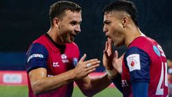 ISL 2021-22: ഒറ്റയടിയില്‍ ഈസ്റ്റ് ബംഗാള്‍ വീണു, ബ്ലാസ്റ്റേഴ്‌സിനെ പിന്തള്ളി ജംഷഡ്പൂര്‍ തലപ്പത്ത്