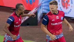 ISL 2021-22: അഞ്ചു ഗോള്‍ ത്രില്ലര്‍, ഇഞ്ചുറിടൈമില്‍ മുംബൈയെ വീഴ്ത്തി ജംഷഡ്പൂര്‍