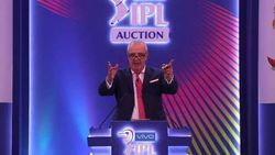 IPL 2022: ലേലത്തിനിടെ ഓഷ്‌നര്‍ കുഴഞ്ഞുവീണു, അപകടനില തരണം ചെയ്തു, ലേലം തടസപ്പെടുന്നു