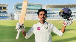 Ranji trophy 2022: രോഹനു വീണ്ടും സെഞ്ച്വറി, ഗുജറാത്തിനെ ഞെട്ടിച്ച് കേരളം