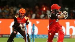 IPL 2022: ഏറ്റവും കൂടുതല്‍ തവണ 'ക്ലീന്‍ ബൗള്‍ഡ്', നാണക്കേടിന്റെ പട്ടികയില്‍ കോലിയും