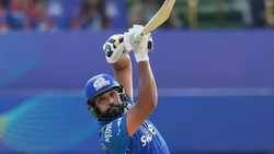 IPL 2022: ആദ്യ ഓവറില്‍ വീണ്ടും സിക്‌സര്‍- മക്കെല്ലത്തിനൊപ്പം ഹിറ്റ്മാന്‍! തലപ്പത്ത് വീരുവും ഗെയ്‌ലും