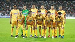 സന്തോഷ് ട്രോഫി: കപ്പിലേക്കടുക്കാന്‍ കേരളം, സെമി പോര് തീപാറും