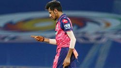 IPL 2022: ചാഹലിന്റെ വമ്പന്‍ നേട്ടം 'കൈവിട്ട്' കരുണ്‍! നഷ്ടമായത് കന്നി ഹാട്രിക്