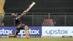 IPL 2022: കെകെആറിന്റെ മോണ്‍സ്റ്റര്‍, റസ്സലിന് കൈയ്യടിച്ച് കെകെആര്‍ ആരാധകര്‍, ഷാരൂഖും ആവേശത്തില്‍